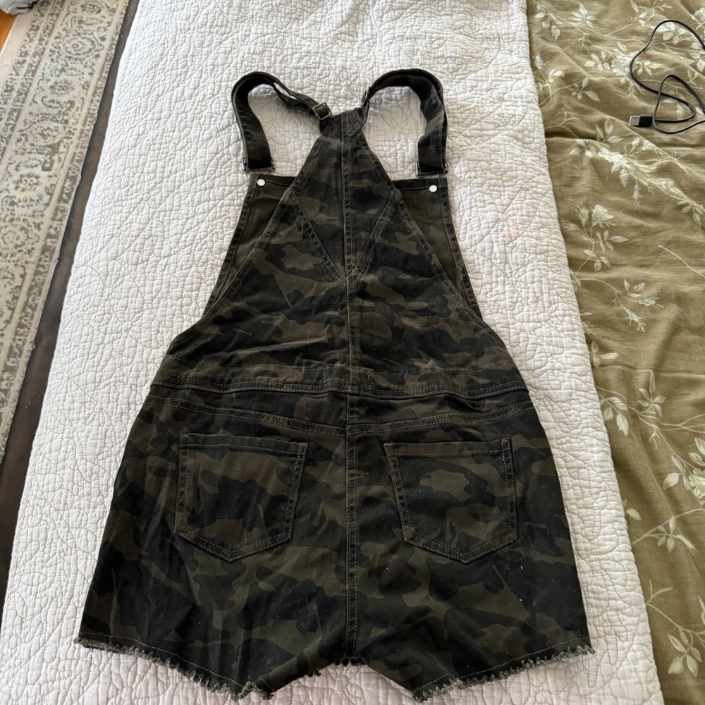 Streetwear Society Camo Overall Romper Size S Utility Shortalls Grunge NWT
